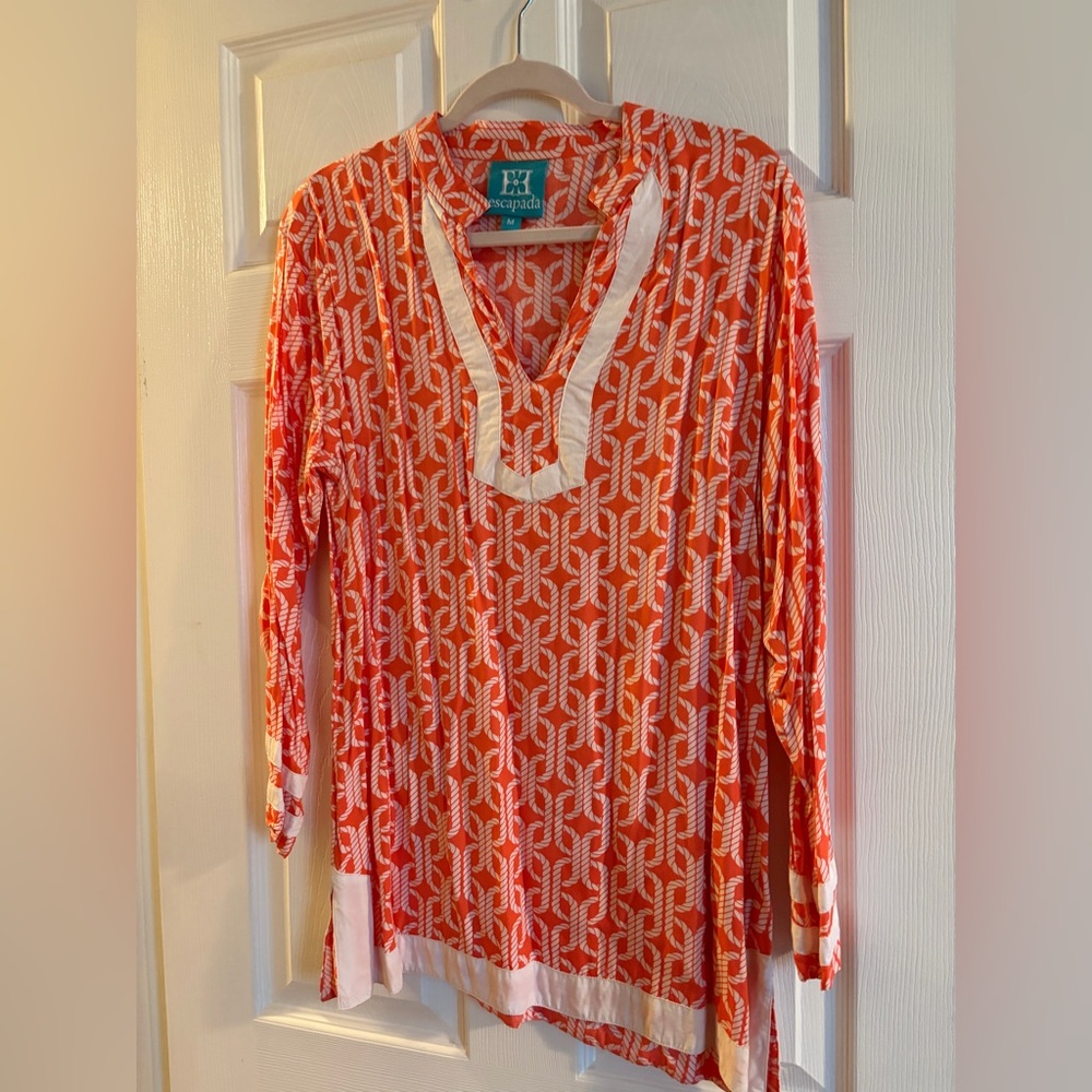 Escapada Vibrant Orange and White Tunic